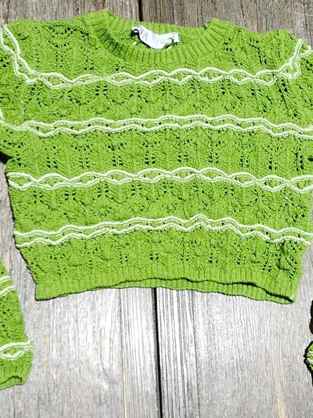 Zara Lime Green Crewneck Sweater with White Wave Trim